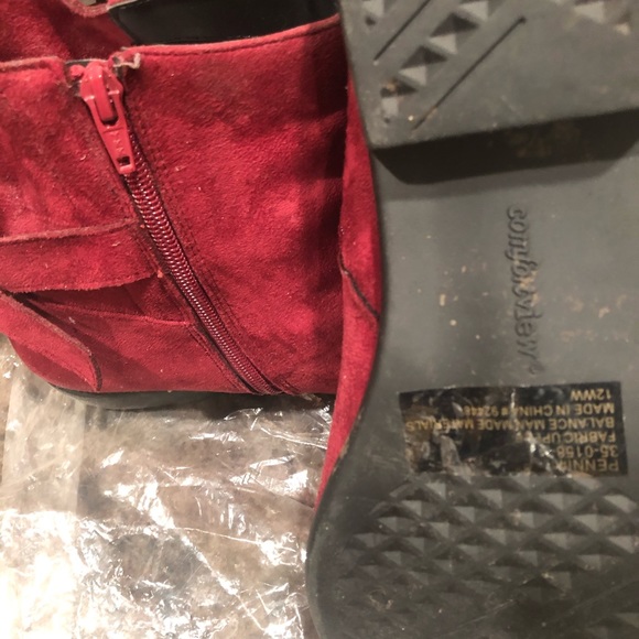 Boots - Picture 2 of 4